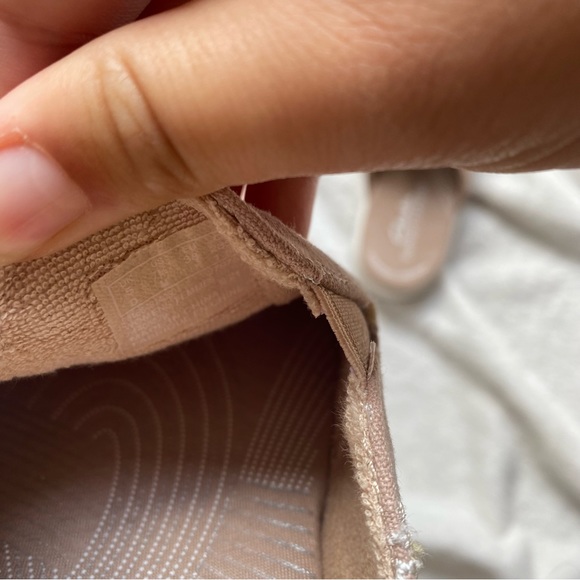 Clarks slip on shoes - Picture 4 of 5